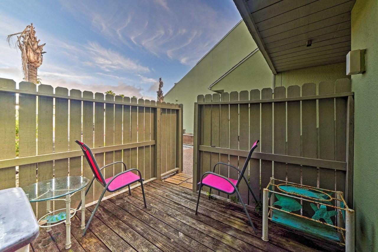 Breezy Corpus Christi Condo With Deck And Fishing Dock Экстерьер фото
