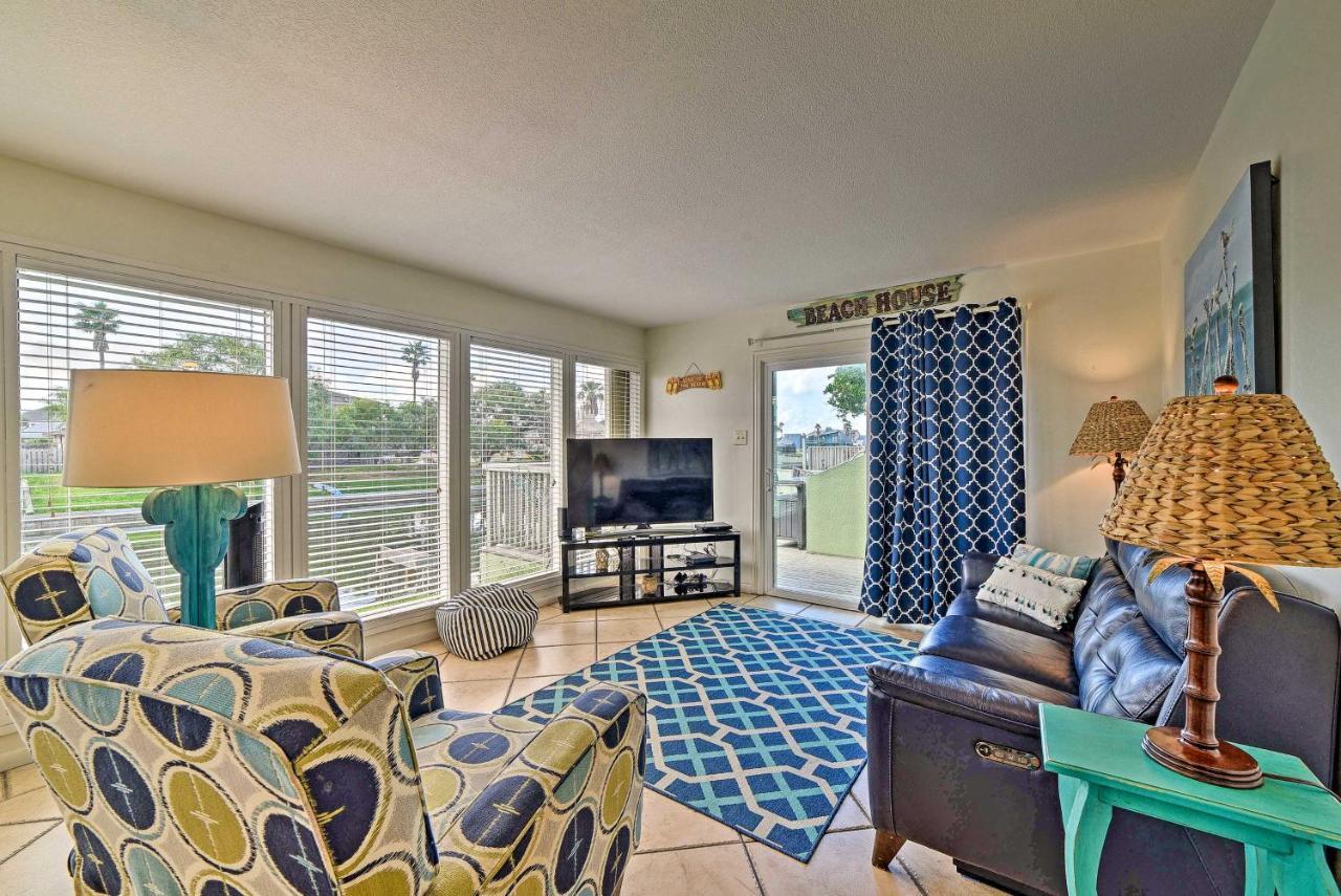 Breezy Corpus Christi Condo With Deck And Fishing Dock Экстерьер фото